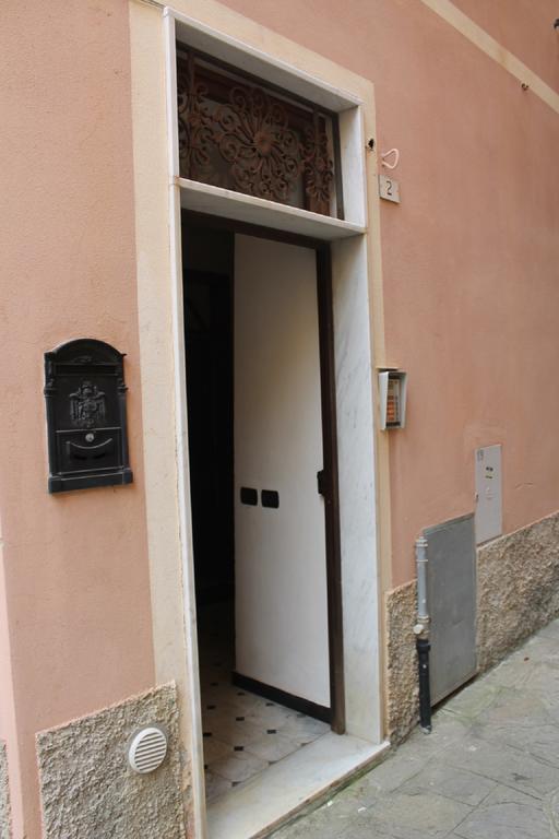 A Due Passi Dal Mare Hotel Moneglia Exterior foto